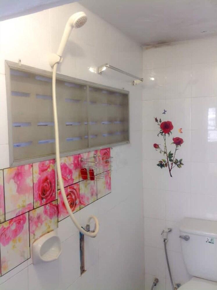 Phuket Town Budget Lodge FanRoom