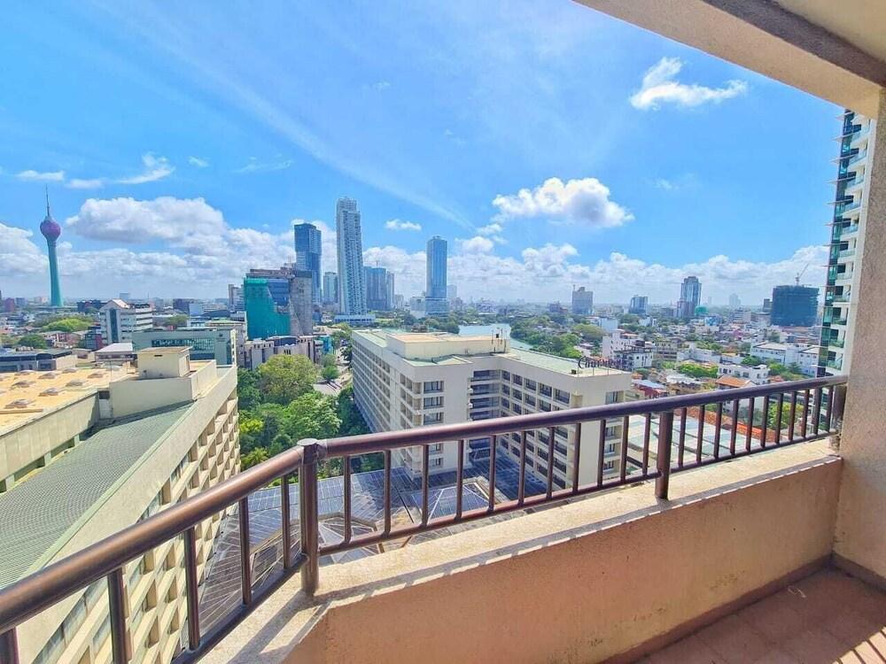 Crescat High Rise Condo