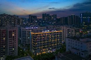美豪丽致广州黄埔宝能演艺中心店 - Tap to explore photos