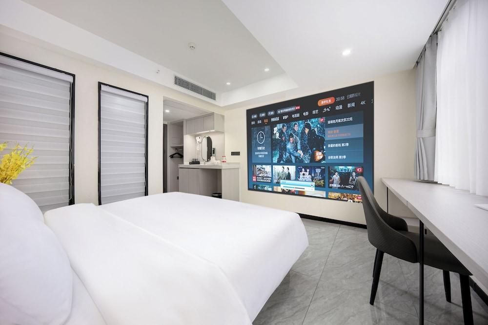Deyu GM E sports Hotel - Tap to explore photos