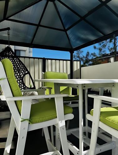 2BR 2BA Paramatta with Private Deck M26 Room Type - Two-Bedroom Apartment