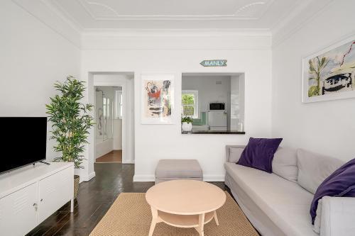 Level Access, 2 Mins Walk to Corso, Wharf, Harbour - Tap to explore photos