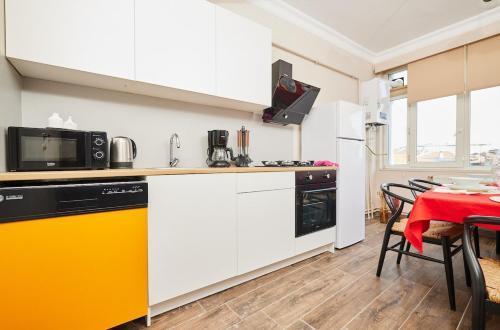 Stunning 3BR 3Bathroom 3AC near Metro D5 - Tap to explore photos