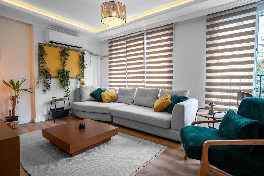 Chic and Modern Flats in Firuzğa, Beyoğlu - Tap to explore photos