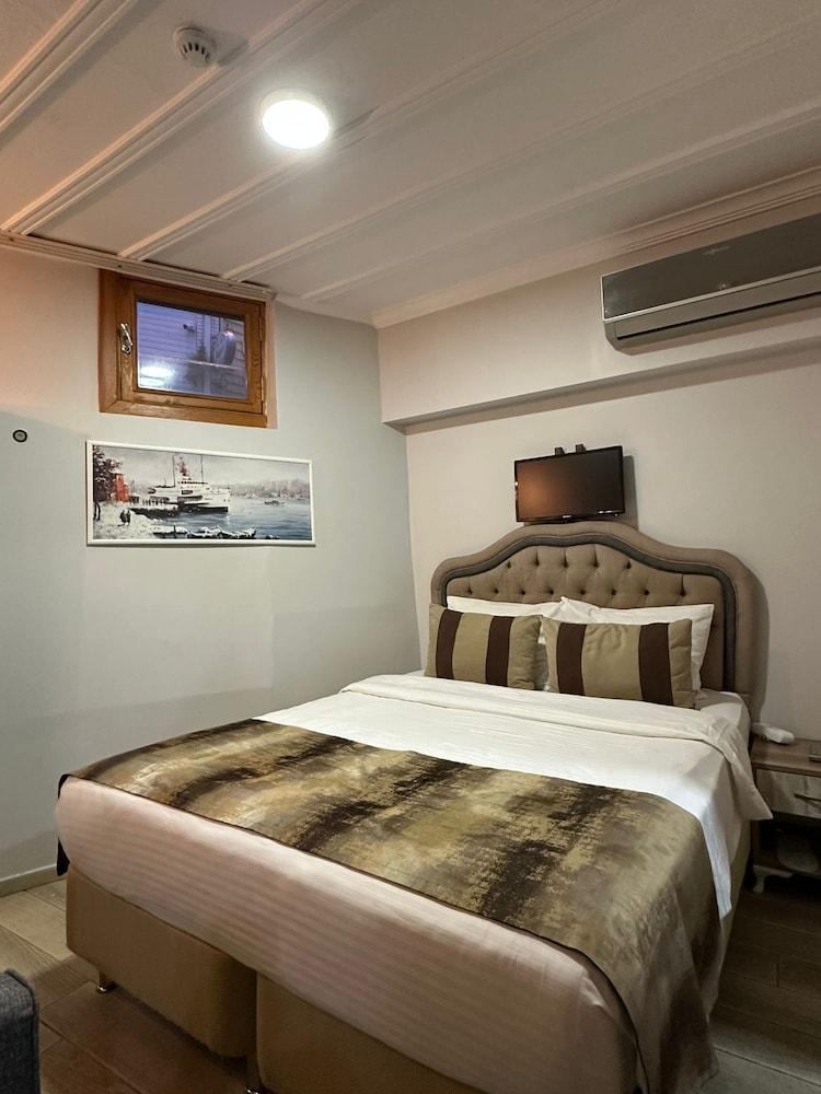 Tree house hotel Room Type - Economy Double Room