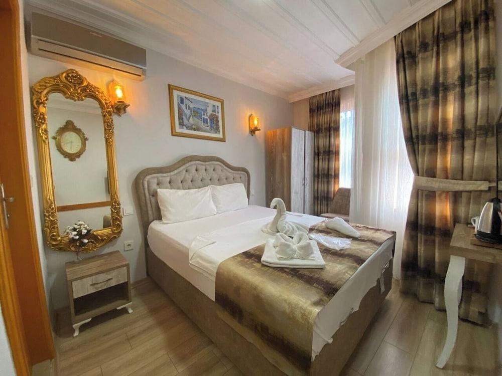 Tree house hotel Room Type - Deluxe Double Room, City View