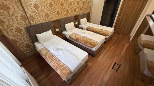 Hotel FORTYNİNE Room Type - Triple Room