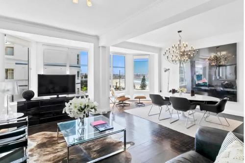 Bondi Beachfront Retreat - Beach views - Tap to explore photos
