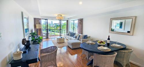 Modern Resort Style Living - Inner City