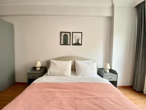 Central & Spacious Flat - No5