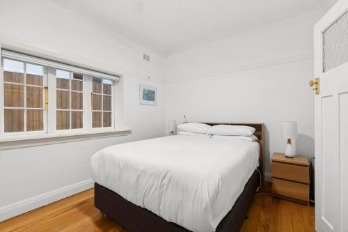 Simply Bondi 2 bedrooms - Tap to explore photos