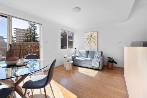 Manly Flow - Cosy Beachside Stay near Dining & Ferry