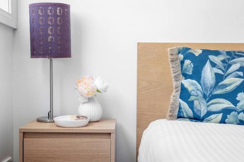 Manly Flow - Cosy Beachside Stay near Dining & Ferry - Tap to explore photos