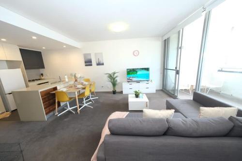 Sydney wentworth point 2bed close SYD Olympic park