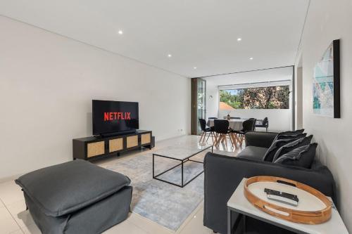 Open Plan 2BR Unit w Parking in Prime Bondi Beach - Tap to explore photos