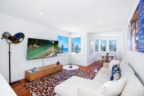 Beachside 2bed Escape - Beach Views - Tap to explore photos