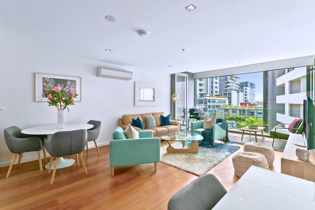 OXLST - St Leonards Sophistication Everything at Doorstep