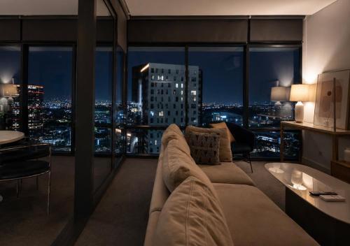 2B+Study Sky Level in Sydney Olympic Park Room Type - Three-Bedroom Apartment