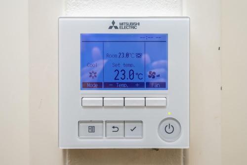 Bright & Spacious 2 BDR w Pool Parking Balcony AC - Tap to explore photos