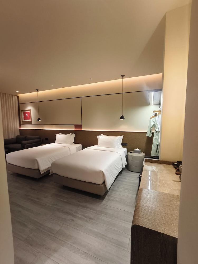 GuanLu Art hotel Room Type - Basic Twin Room, Courtyard View