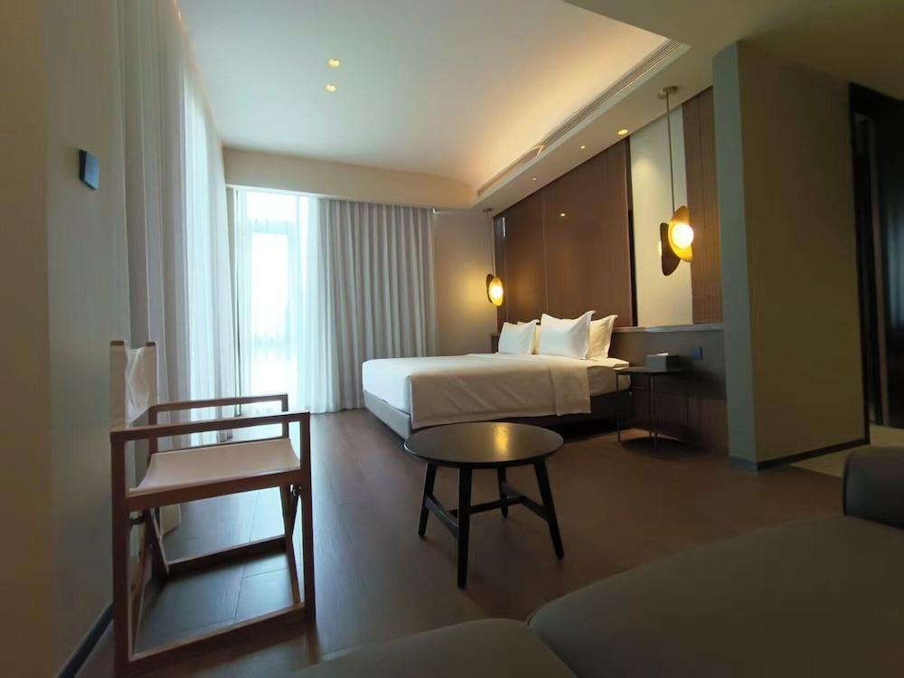 GuanLu Art hotel - Tap to explore photos