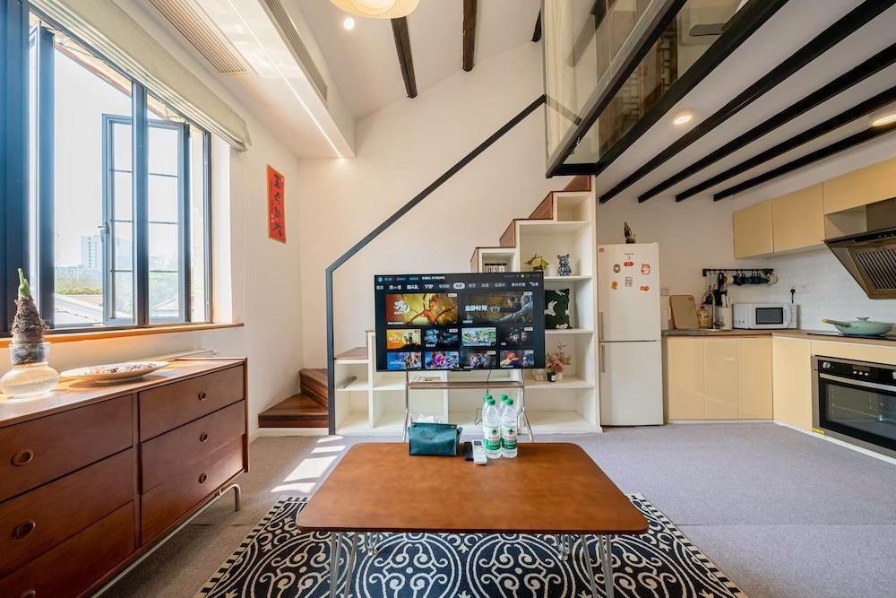 Shanghai Hills&ZINN 2BR with Kitchen - Tap to explore photos