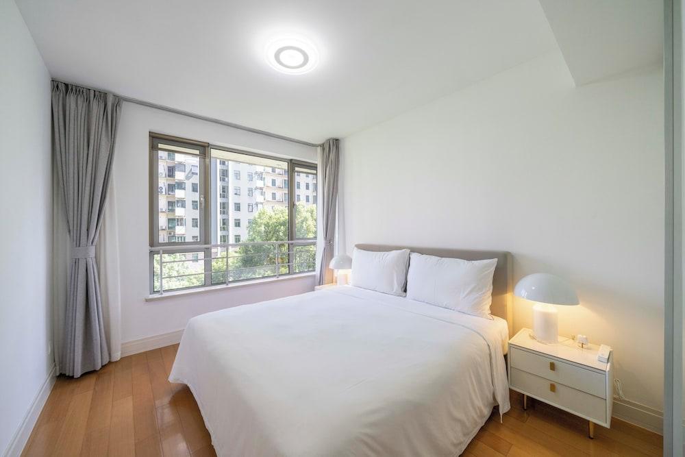 Tyms Stylish 1BR 1BA Apt Xujiahui Center - Tap to explore photos