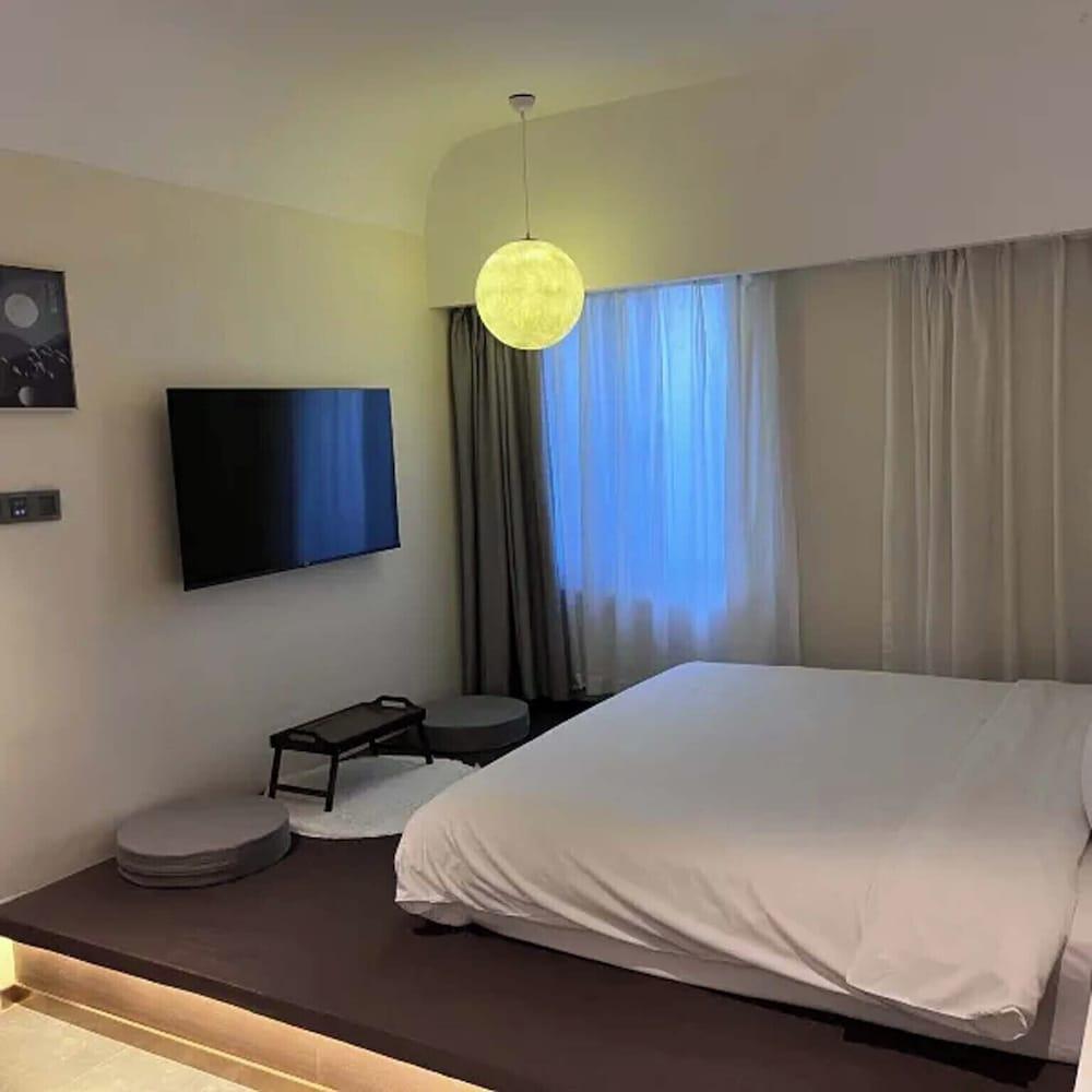 Shanghai Lujiazui BaBaiBan LANOU Hotel Room Type - Economy Double Room