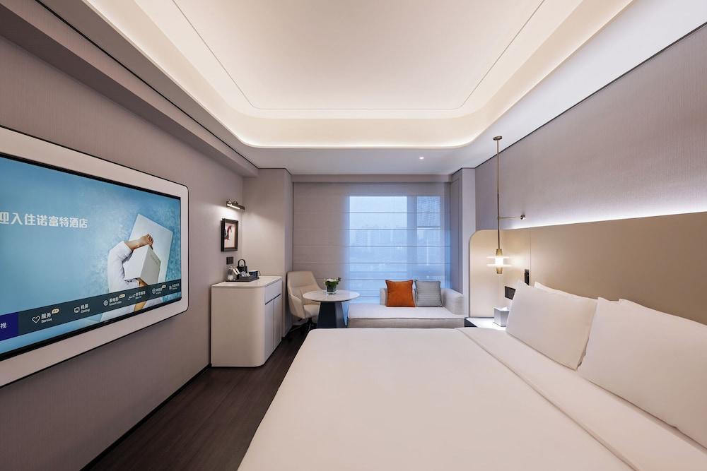 Novotel Shanghai Xuhui Riverside