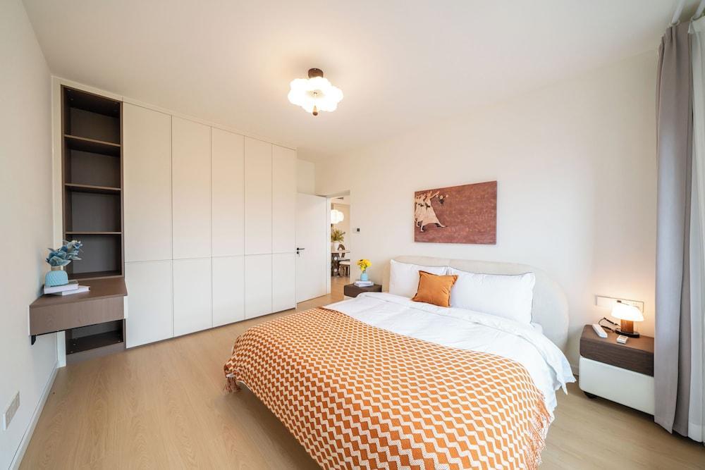 Tyms 3BR 2BA Apt  Gubei Fully Furnished