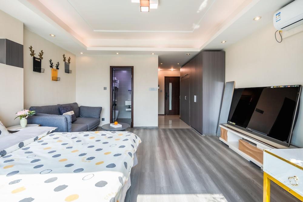 Tech-X apartment hotel Room Type - Superior Double Room, City View