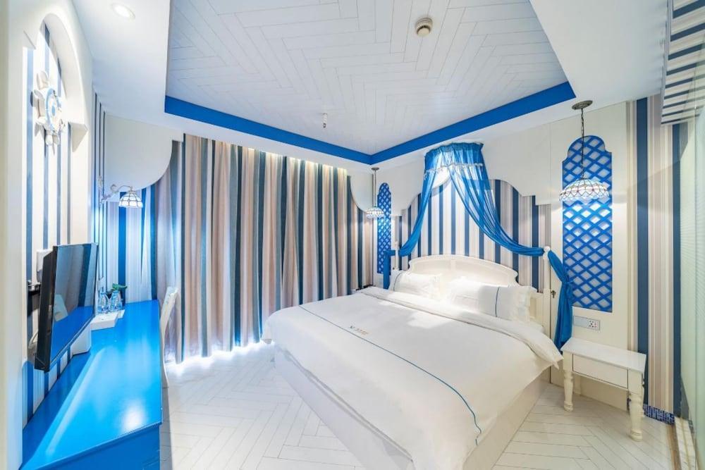 JinglaiHotelShanghai People's Square Room Type - Serene King Room