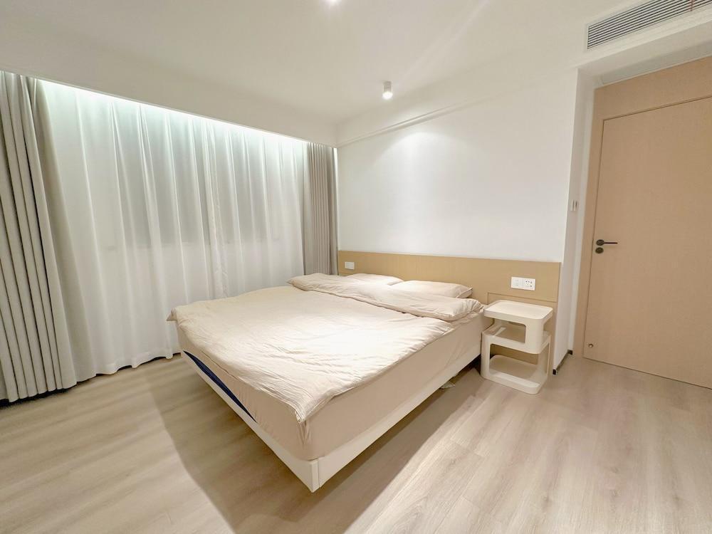 ZHome-Modern 3 bedrooms apartment Room Type - Comfort Apartment, City View