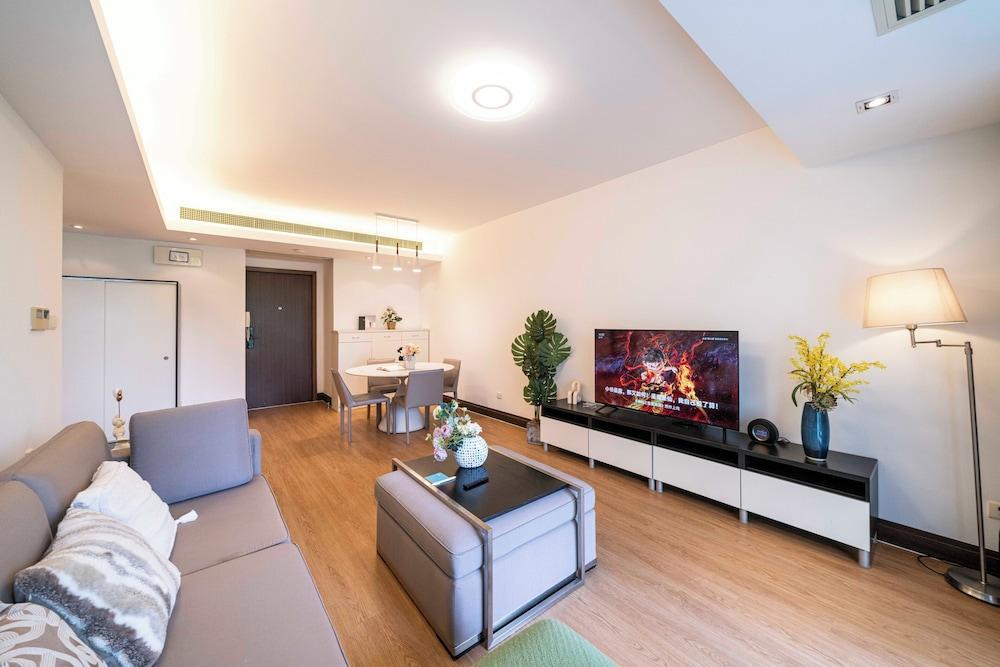 Tyms Premium 1BR 1BA Apt Yongxin Century - Tap to explore photos