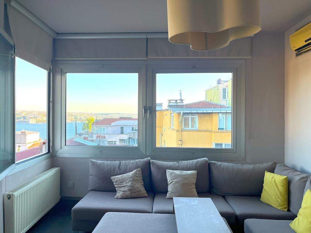 Stylish Apartment with Bosphorus View - Tap to explore photos