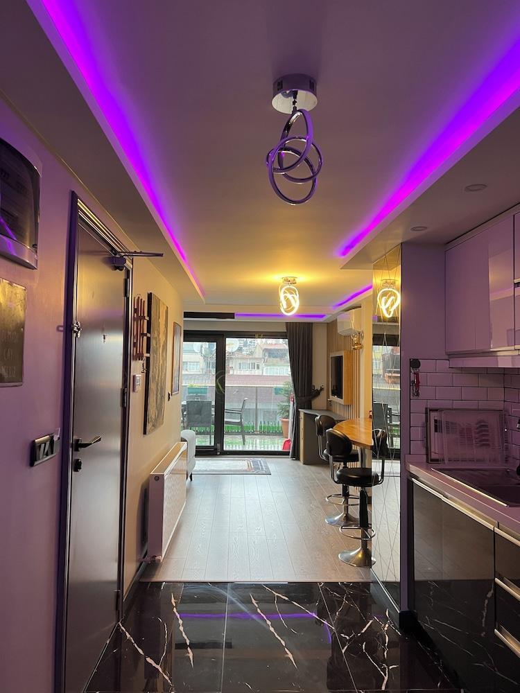 Ortaköy Suit Room Type - Deluxe Condo, City View