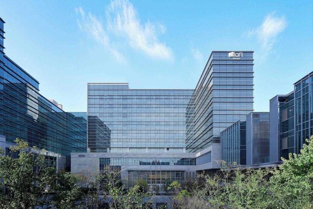 Aloft Shanghai Hongqiao - Tap to explore photos