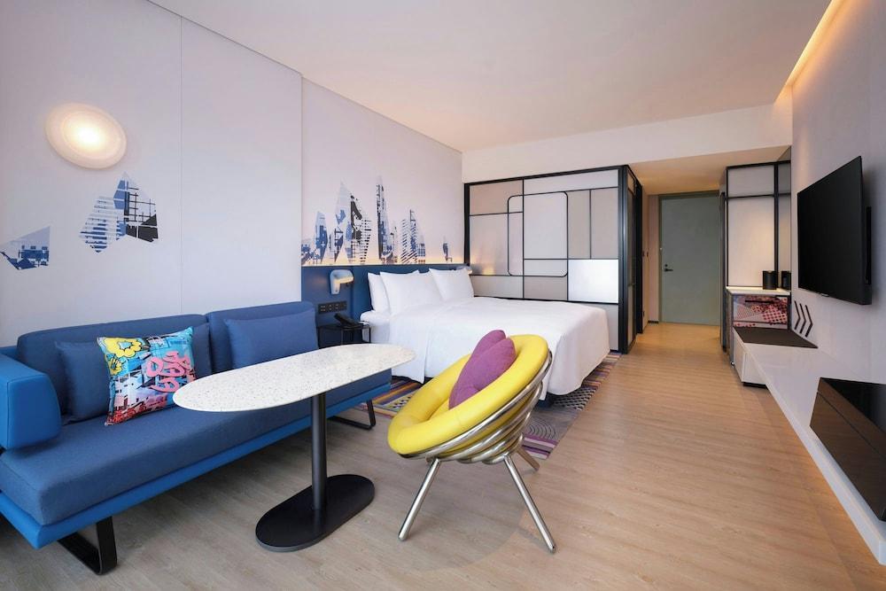 Aloft Shanghai Hongqiao Room Type - Room, 1 King Bed, City View