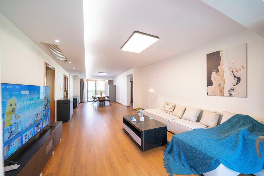 Tyms Luxury 3BR 2BA APT  Bella Vita