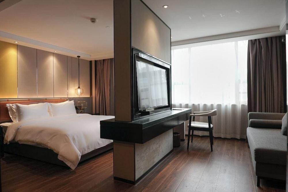 Paco Hotel Datang Metro Guangzhou Room Type - Executive Single Room, City View