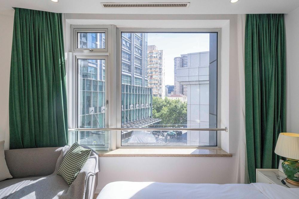 Tyms Xuhui Spacious 1BR APT - Tap to explore photos