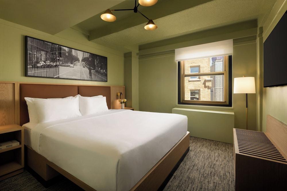ROW NYC Room Type - Deluxe Room, 1 King Bed