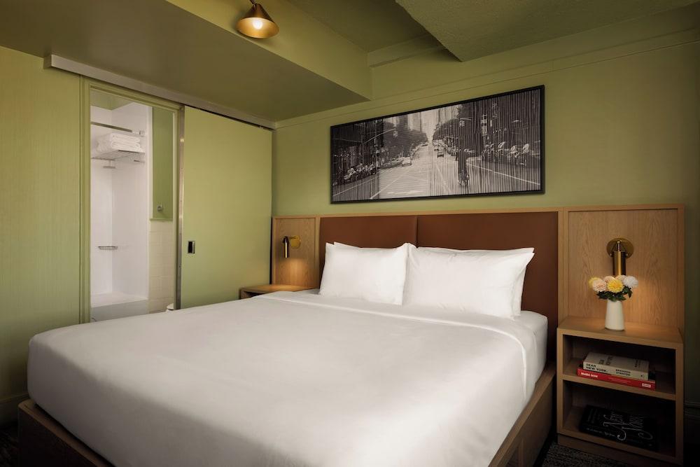 ROW NYC Room Type - Superior Room, 1 King Bed