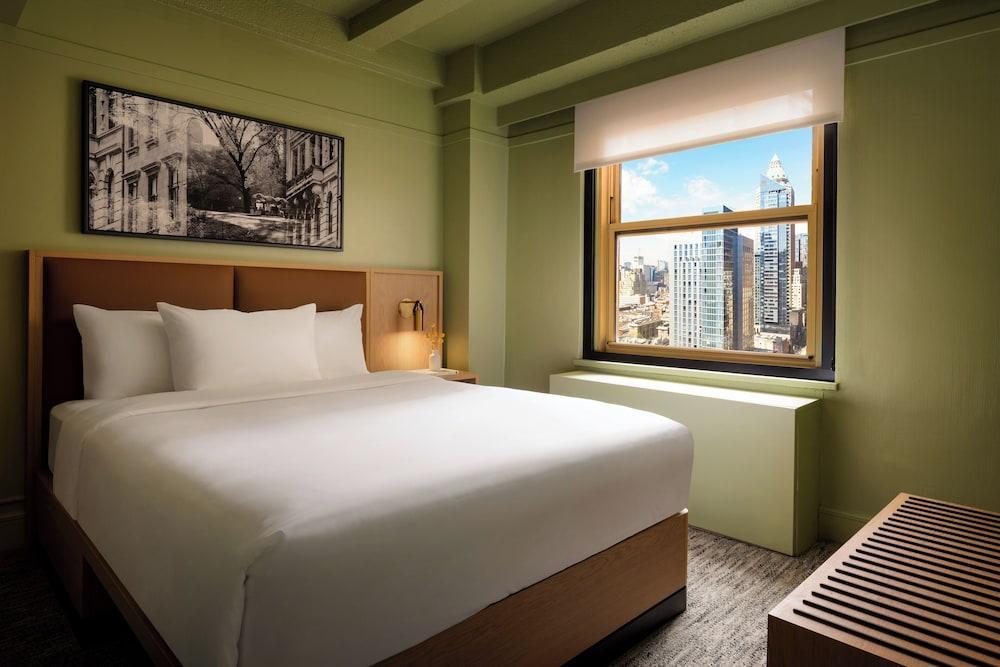 ROW NYC Room Type - Premium Room, 1 Queen Bed, City View