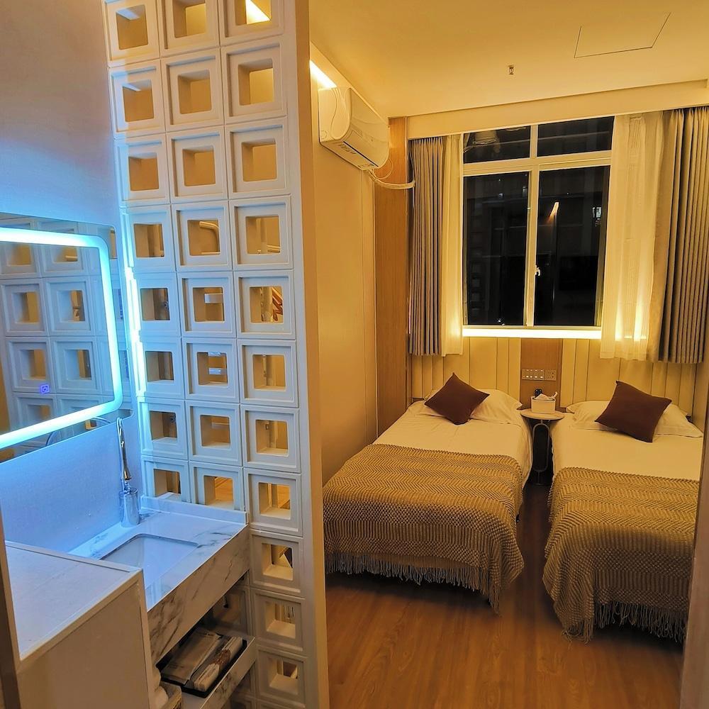 Shanghai Puyi Hotel Room Type - Superior Twin Room