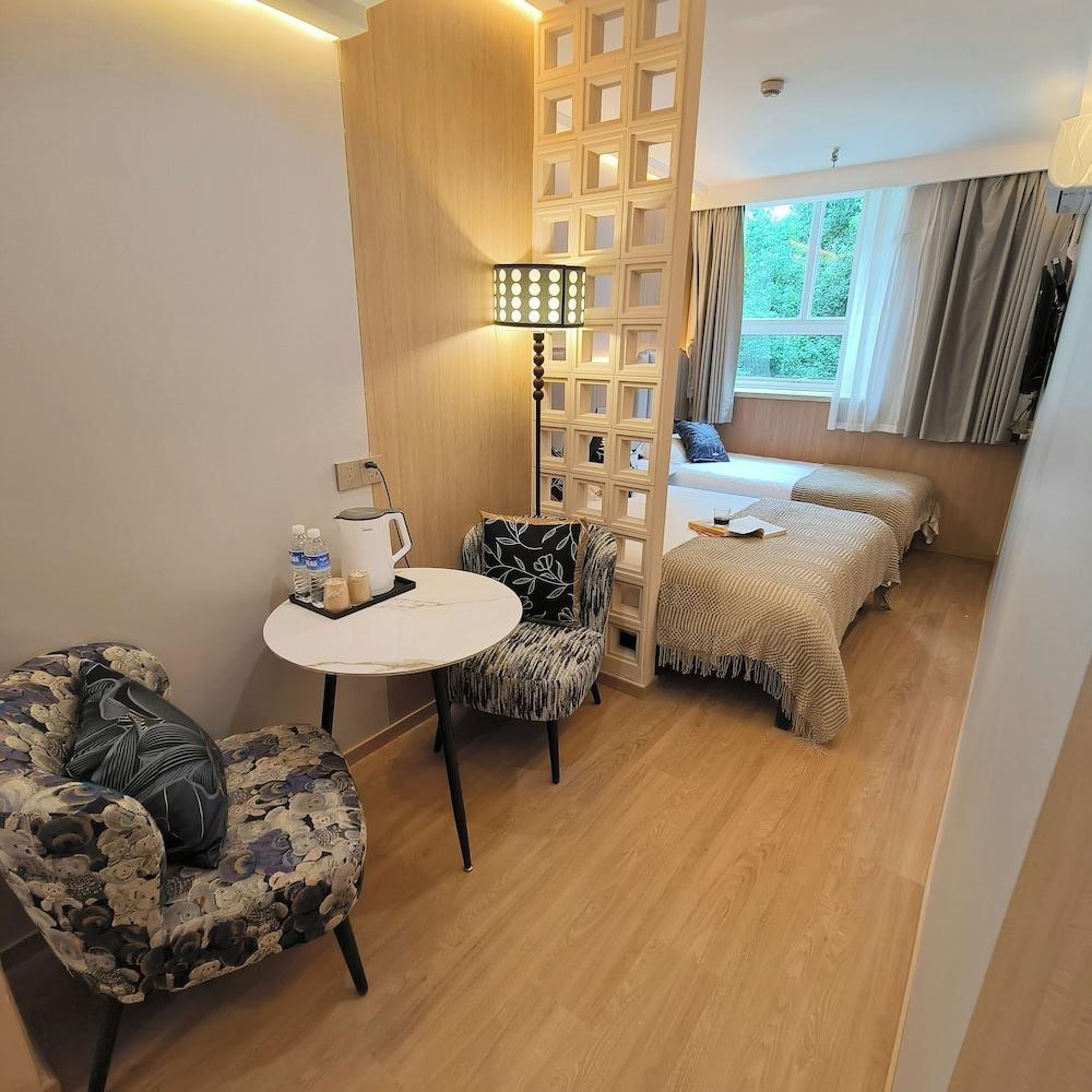 Shanghai Puyi Hotel Room Type - Superior Triple Room
