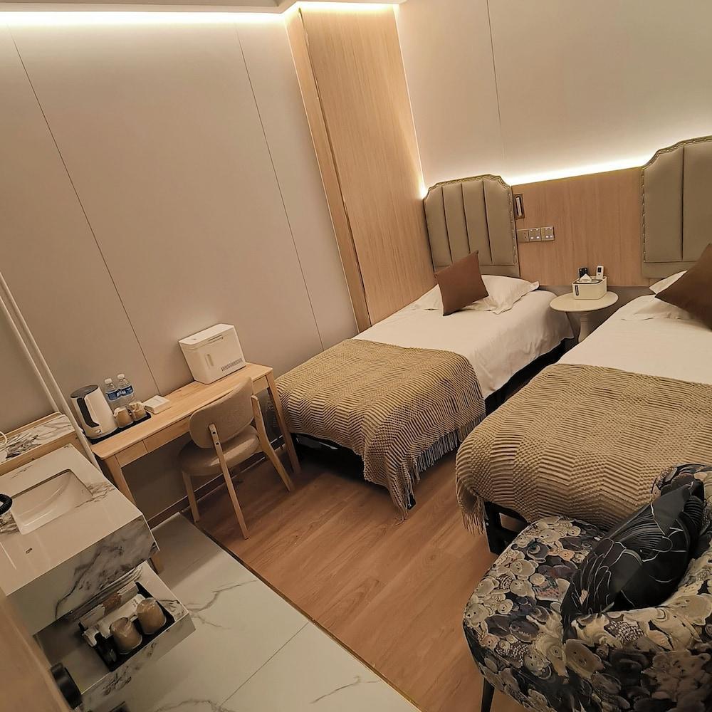Shanghai Puyi Hotel Room Type - Classic Twin Room