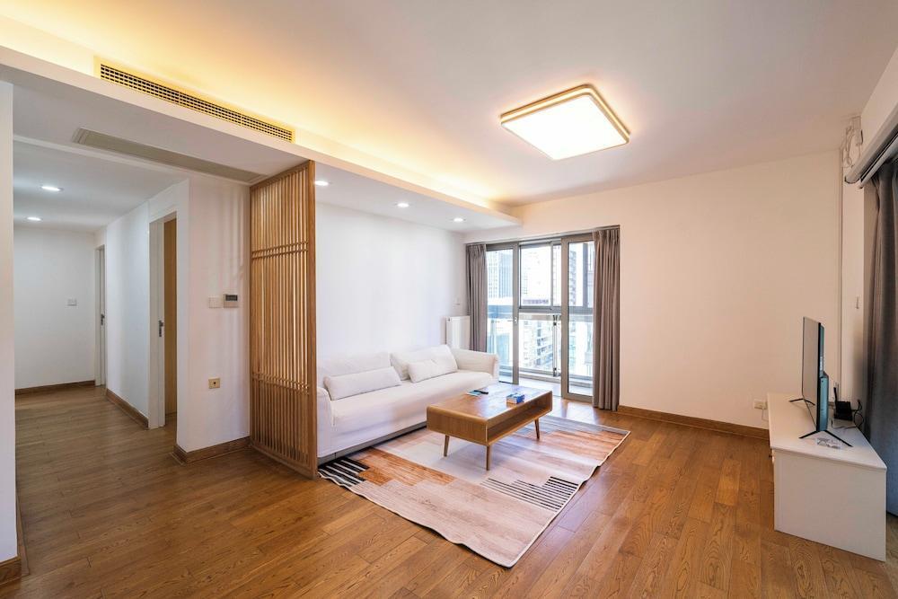 Tyms 3BR 2BA Apt Near Metro Room Type - Superior Apartment, 3 Bedrooms, Balcony, City View