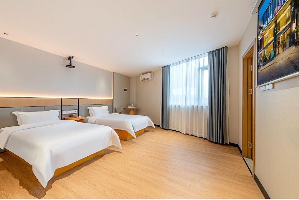 Mant International Hotel Ancient Whampoa Anchorage Scenic Spot Canton Fair Complex Branch Room Type - Signature Twin Room, Courtyard View Mant International Hotel Ancient Whampoa Anchorage Scenic Spot Canton Fair Complex Branch Room Type - Signature Twin Room, Courtyard View