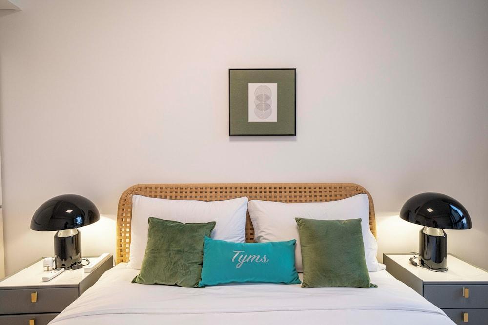 Tyms Stylish 1BR APT Yucui Garden - Tap to explore photos